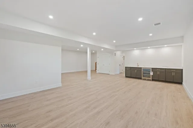 $1,349,000 | 1 Willow Place, East Hanover, NJ 07936