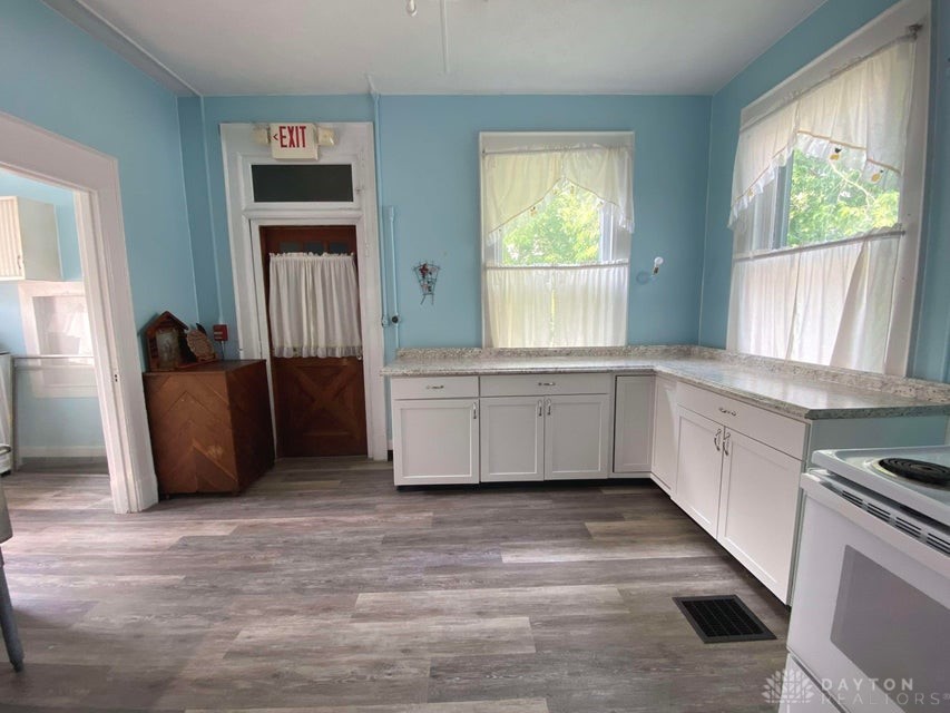 1215 East High Street Springfield, OH 45505 - Photo 19 of 52