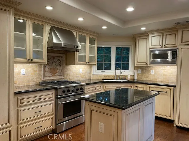 $4,950 | 16 Caraway, Irvine, CA 92604