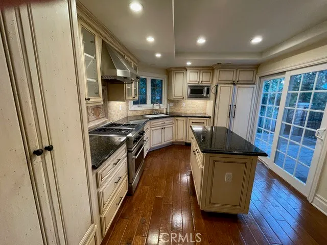 $4,950 | 16 Caraway, Irvine, CA 92604