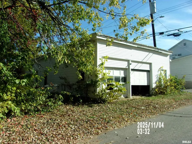 $29,900 | 317 West Adams Street, Pittsfield, IL 62363