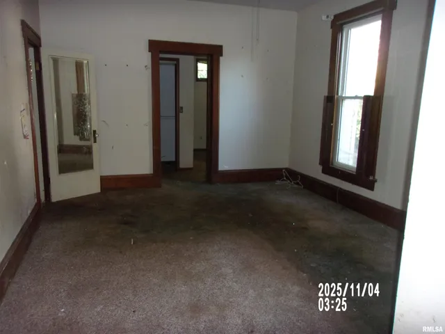 $29,900 | 317 West Adams Street, Pittsfield, IL 62363