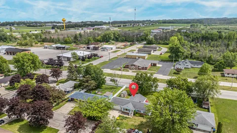 $274,900 | 1614 Dawn Street, Algoma, WI 54201
