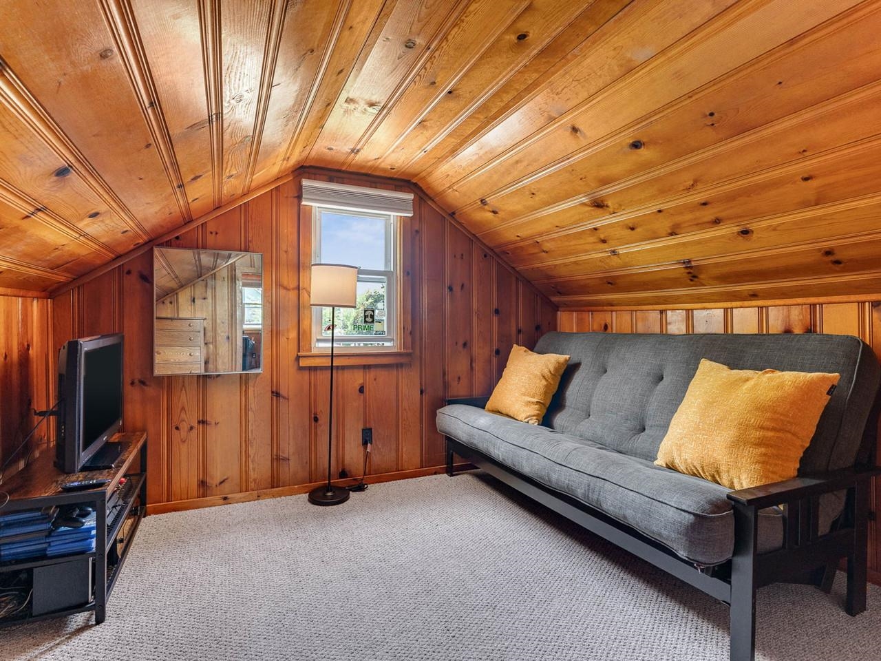 156 Woodlawn Road Burlington, VT 05408 - Photo 24 of 43