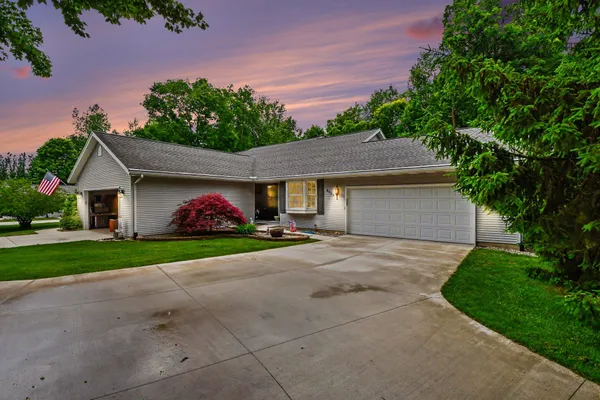 $349,900 | 6920 Beechwood Drive, Saranac, MI 48881