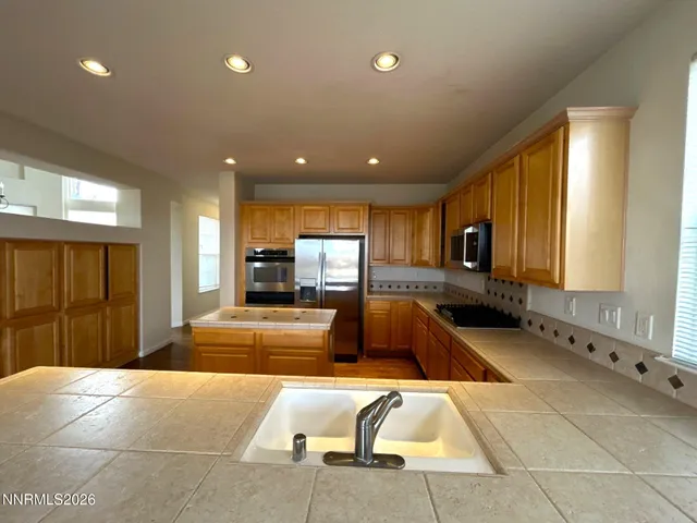 $2,995 | 3084 10 Mile Drive, Sparks, NV 89436