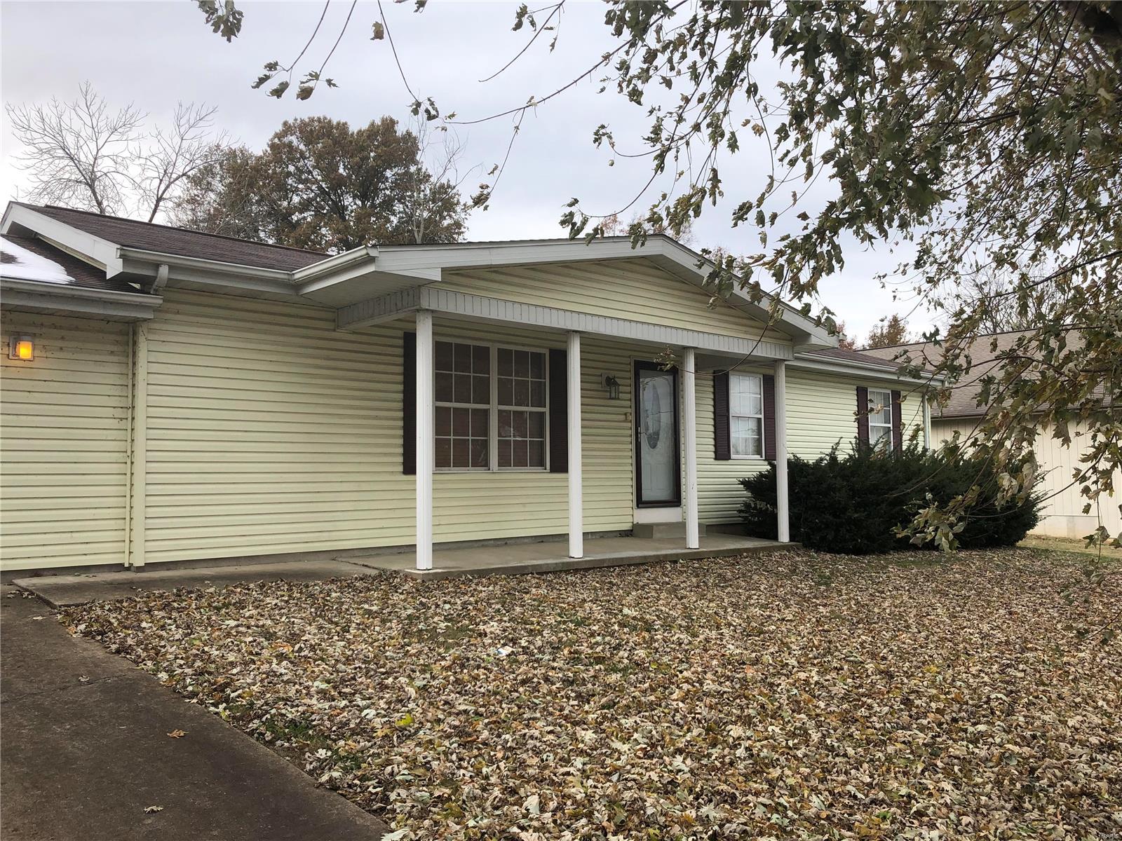 631 Palestine Road Chester, IL 62233 - Photo 1 of 12