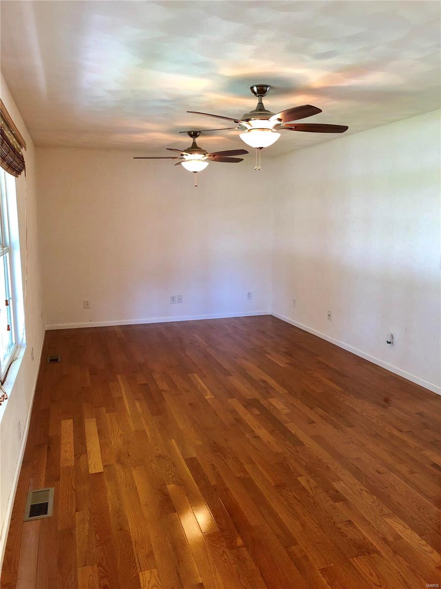 631 Palestine Road Chester, IL 62233 - Photo 2 of 12