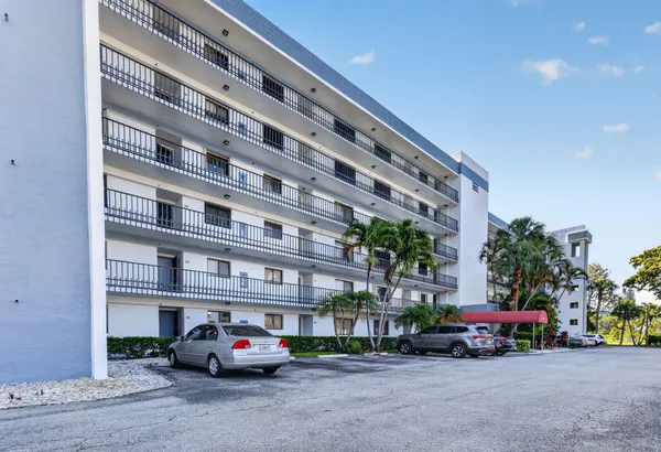 $147,000 | 7770 Tahiti Lane, Unit 102, Lake Worth, FL 33467