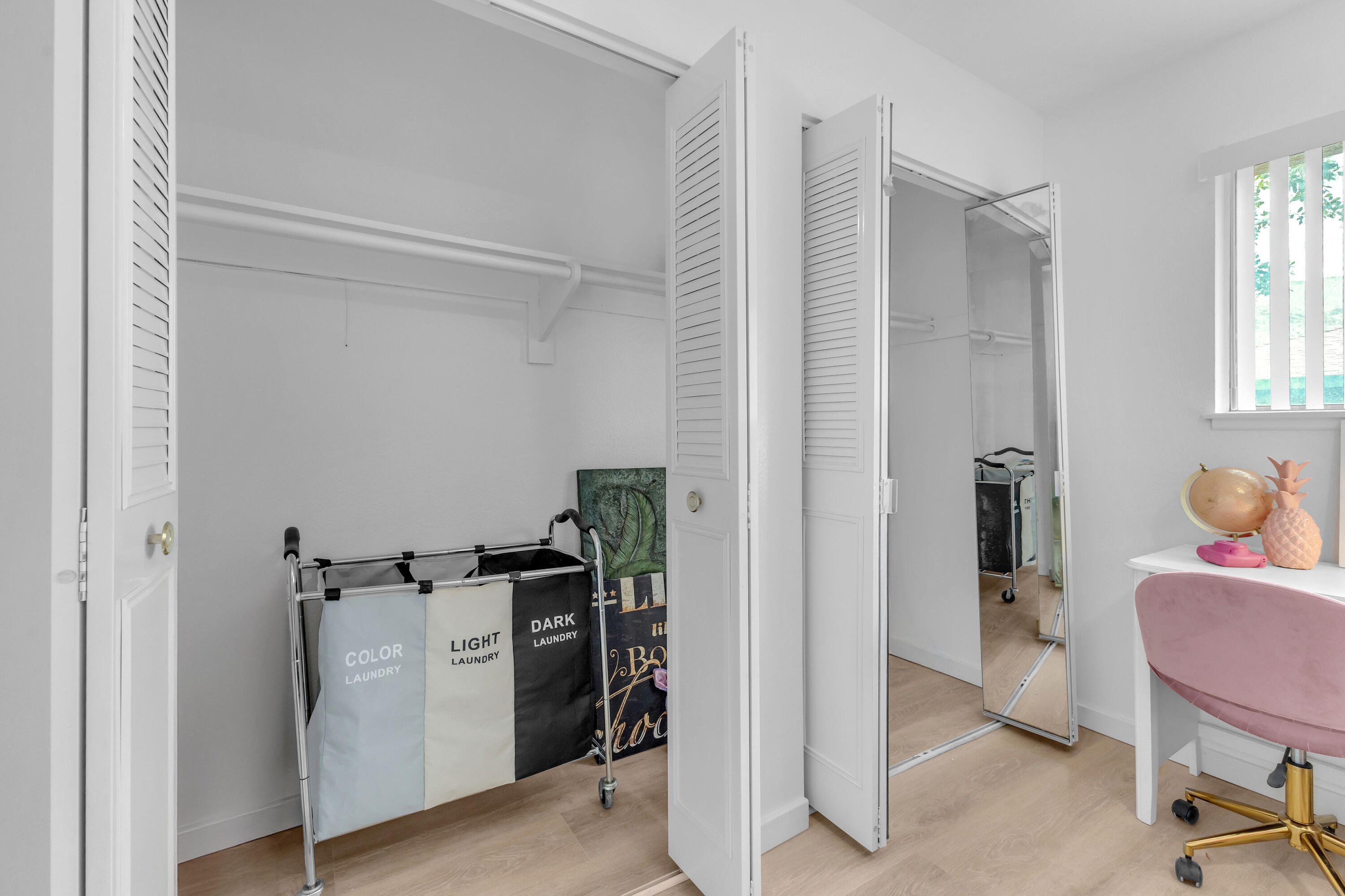 72682 Thrush Road, Unit 1 Palm Desert, CA 92260 - Photo 34 of 40 a view of hallway with furniture and wooden floor