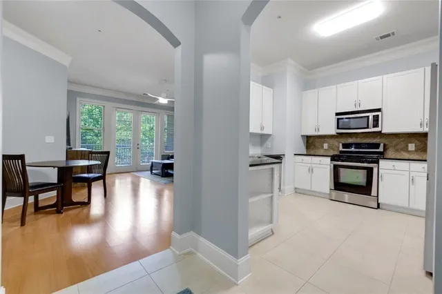 $320,000 | 3621 Vinings Slope Southeast, Unit 3311, Atlanta, GA 30339