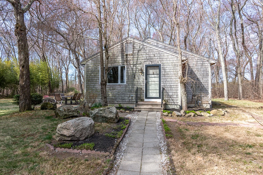 1668 Kingstown Road South Kingstown, RI 02879 - Photo 6 of 32