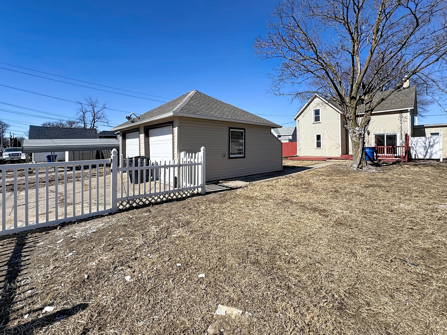 848 20th Avenue Moline, IL 61265 - Photo 20 of 20 a view of a house with a yard