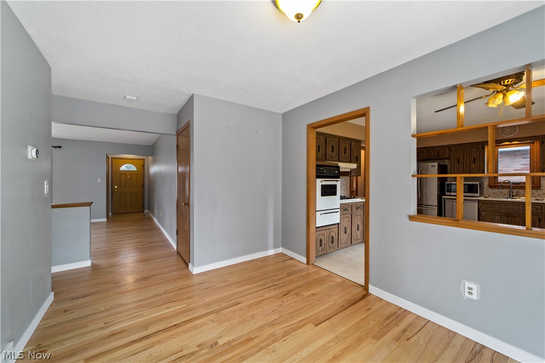 7627 Roeper Road Parma, OH 44134 - Photo 7 of 29