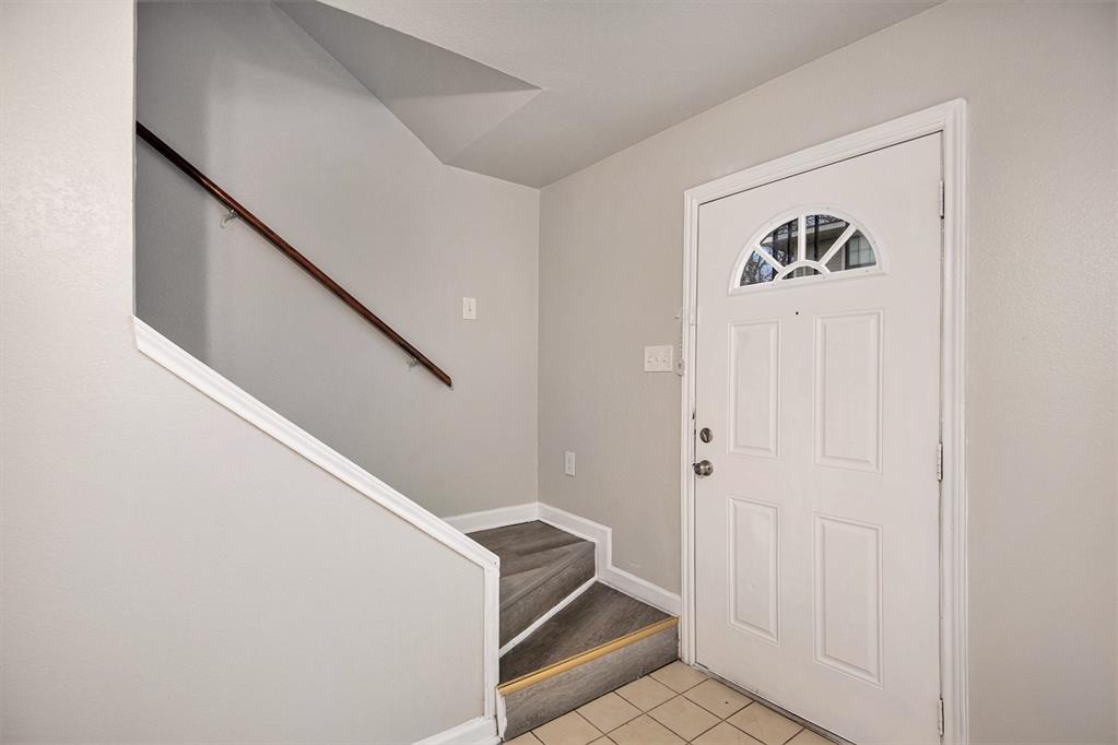 4936 Flamingo Road Fort Worth, TX 76119 - Photo 4 of 24 a view of an entryway