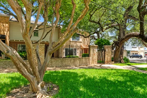 $580,000 | 3966 Far W Boulevard, Austin, TX 78731