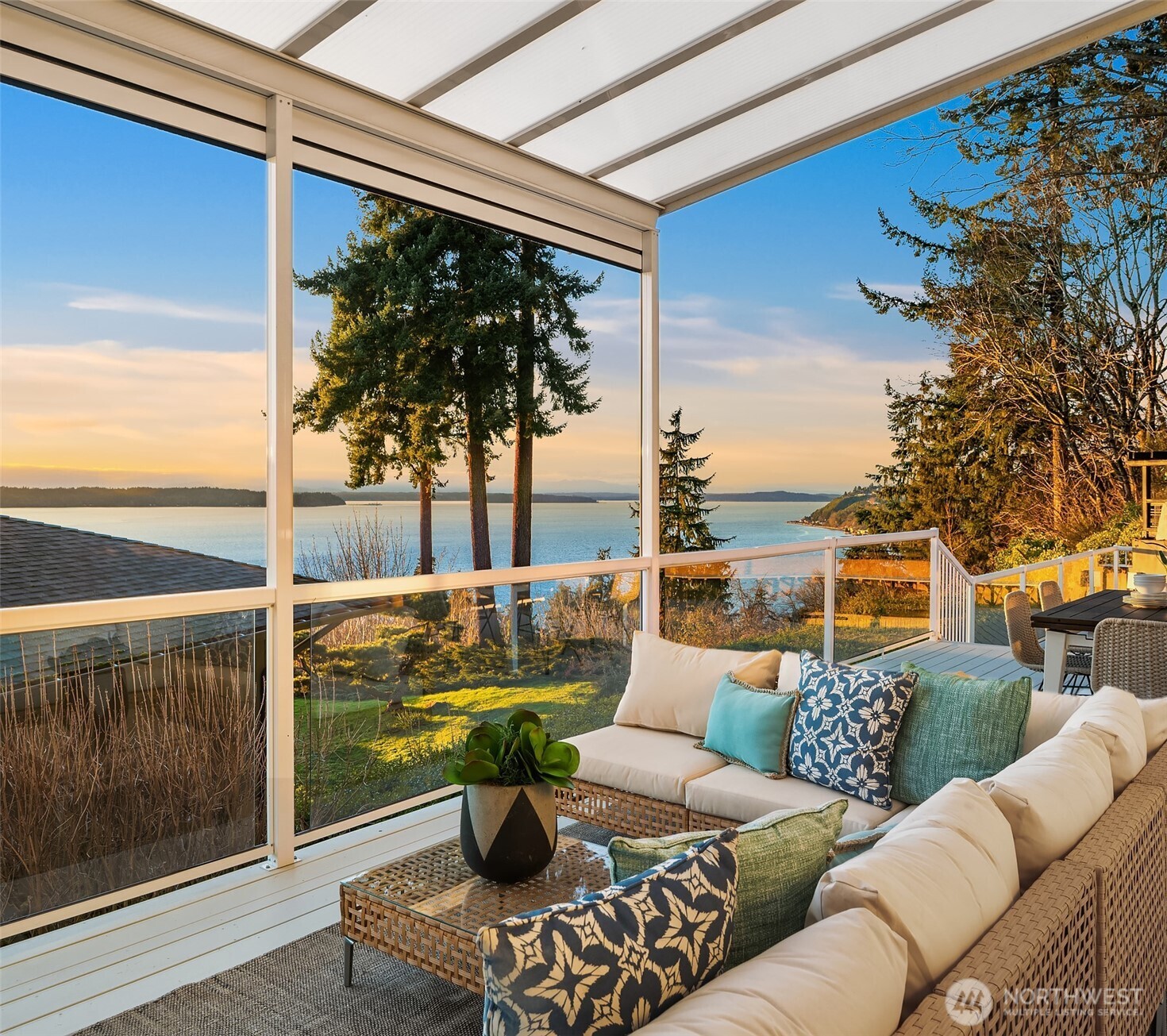 13621 18th Avenue Southwest Burien, WA 98166 - Photo 14 of 40 a building outdoor space with patio furniture