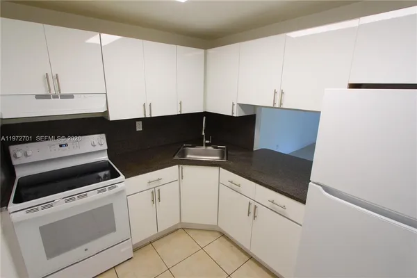 $2,050 | 801 Northwest 47th Avenue, Unit 121W, Miami, FL 33126