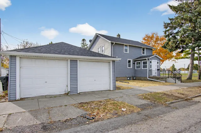 $220,000 | 3015 19th Street, Racine, WI 53403