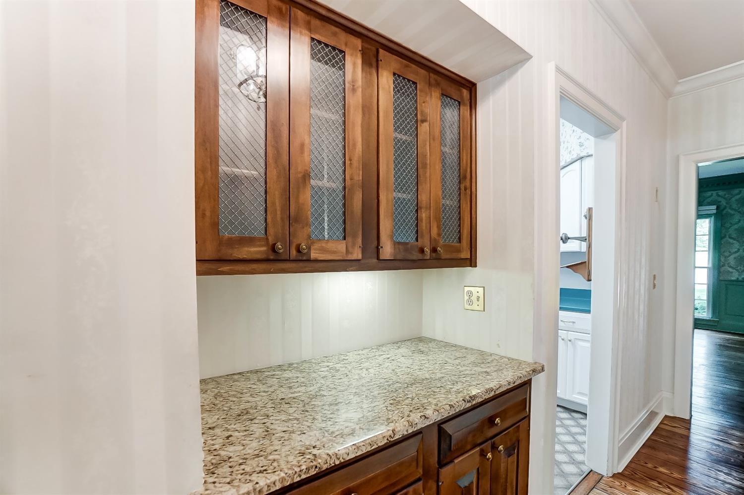 8125 Given Road Cincinnati, OH 45243 - Photo 20 of 50 Gallery Image 20