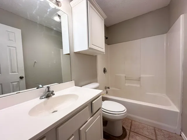 $1,175 | 615 North Elkhart Avenue, Lubbock, TX 79416