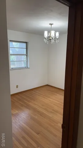 $180,000 | 804 East Dolphin Drive, Highland, IL 62249