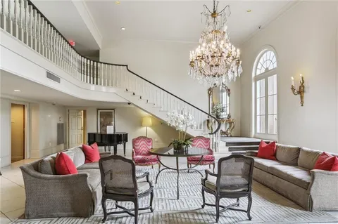 $400,000 | 1750 St Charles Avenue, Unit 215, New Orleans, LA 70130