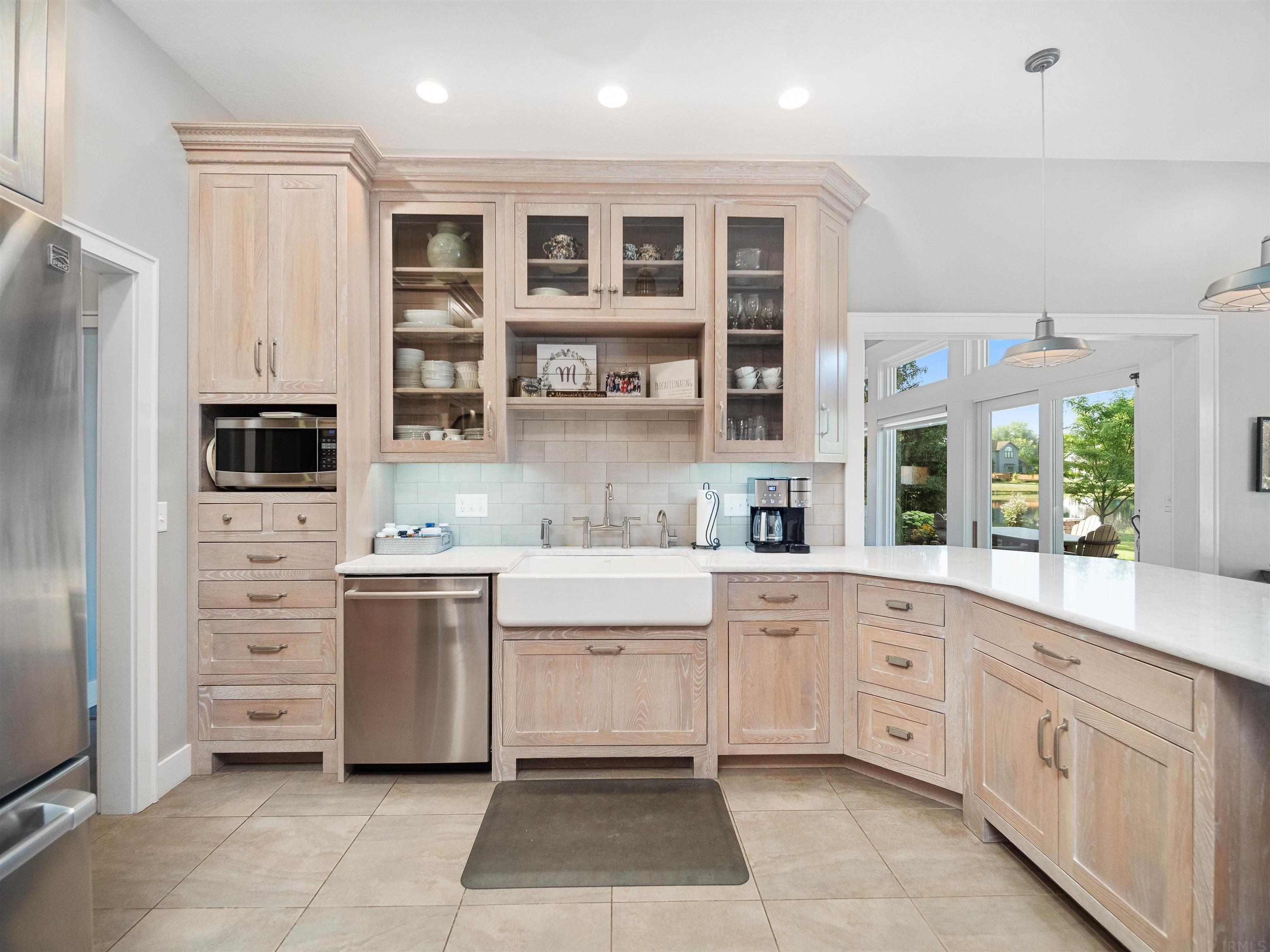 2810 Meadow Streme Fort Wayne, IN 46825 - Photo 18 of 36