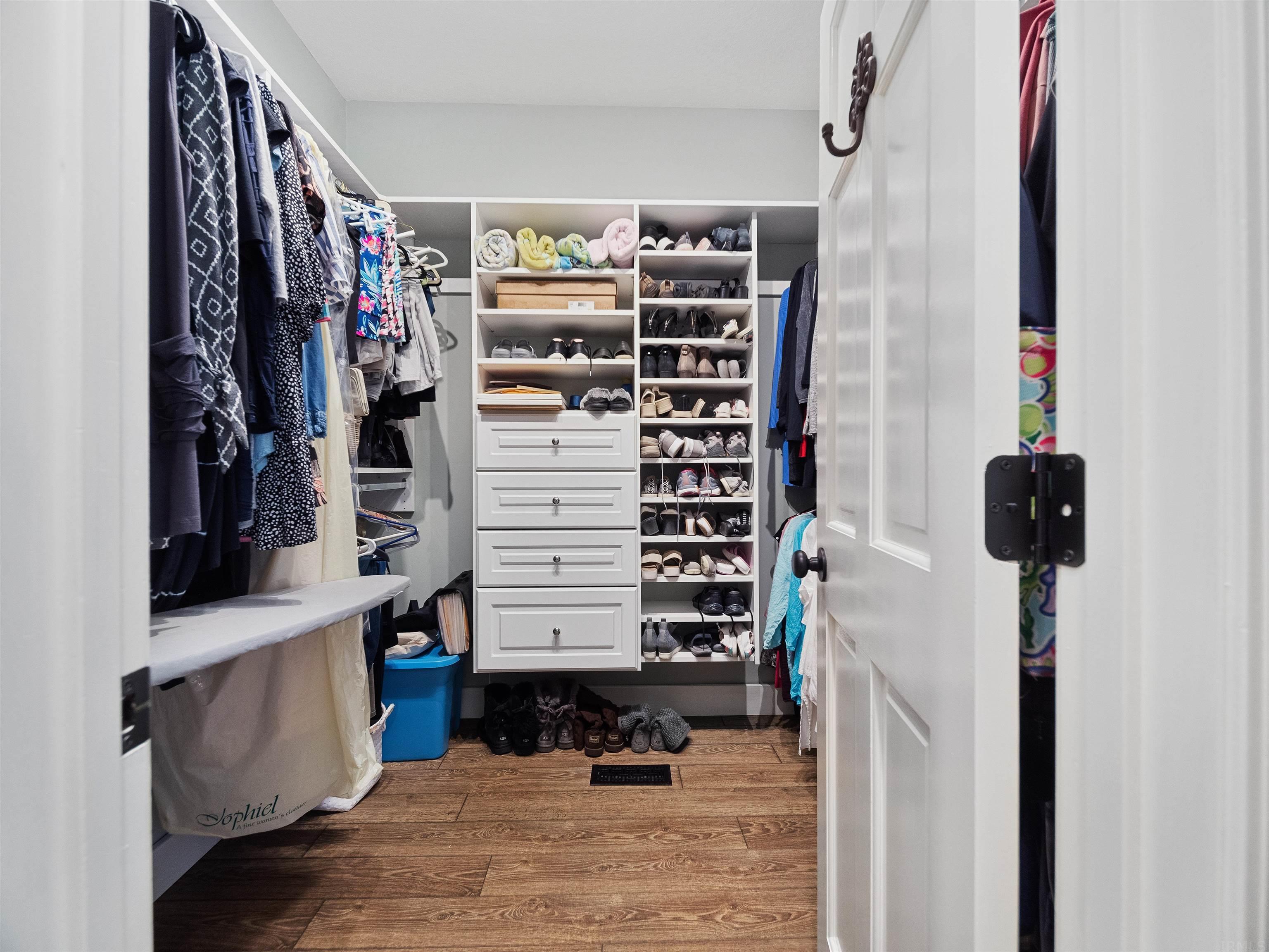 2810 Meadow Streme Fort Wayne, IN 46825 - Photo 31 of 36