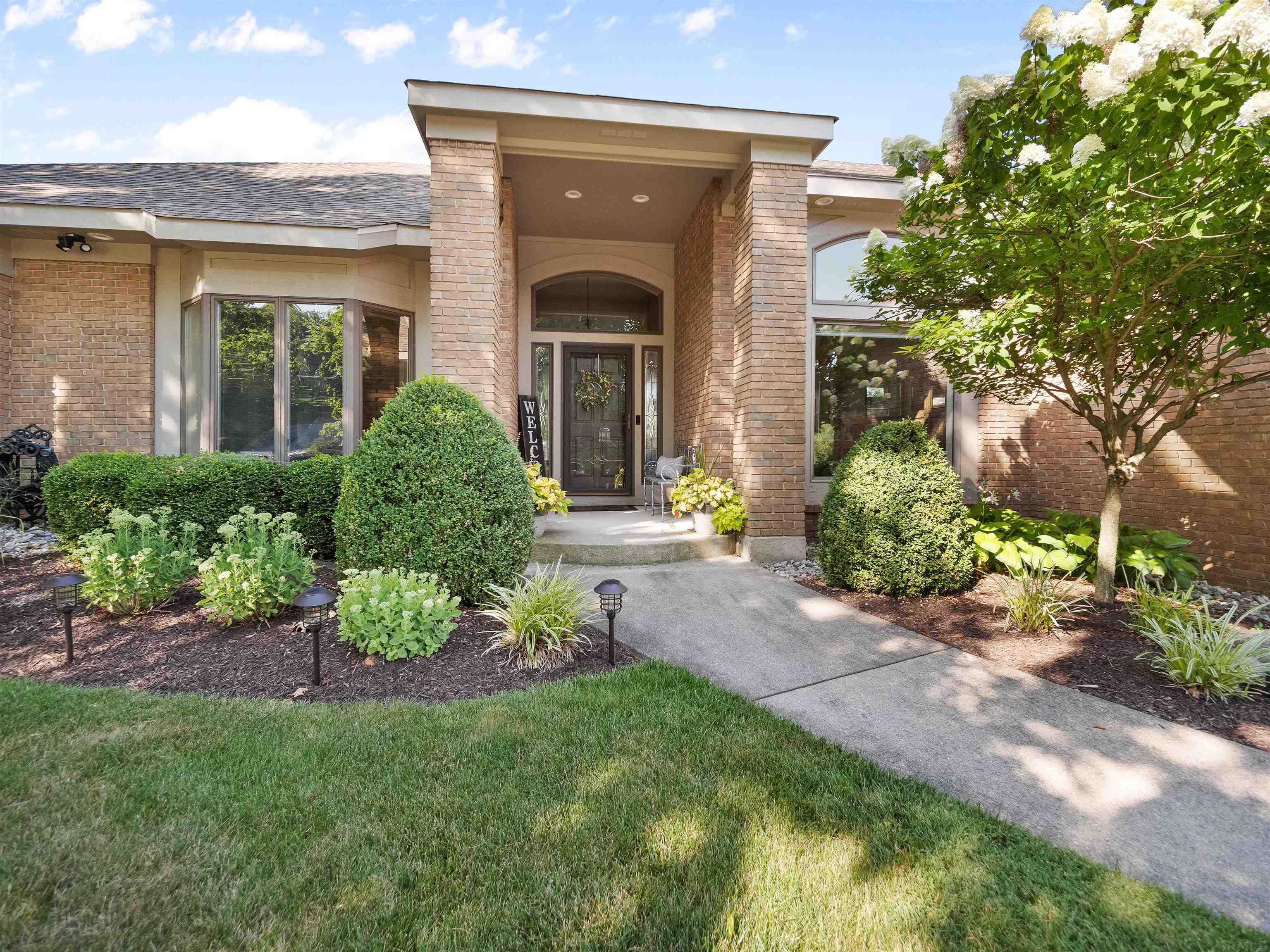 2810 Meadow Streme Fort Wayne, IN 46825 - Photo 6 of 36