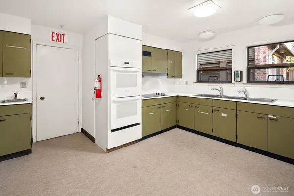 $1,350,000 | 3601 Northeast 123rd Street, Seattle, WA 98125