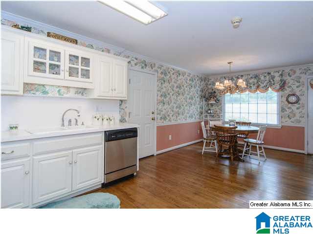 2637 Dolly Ridge Road Birmingham, AL 35243 - Photo 15 of 32