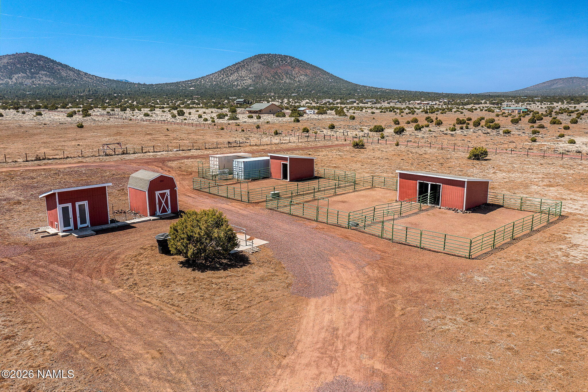2318 Hoctor Road Williams, AZ 86046 - Photo 2 of 36 a front view of a house with a yard