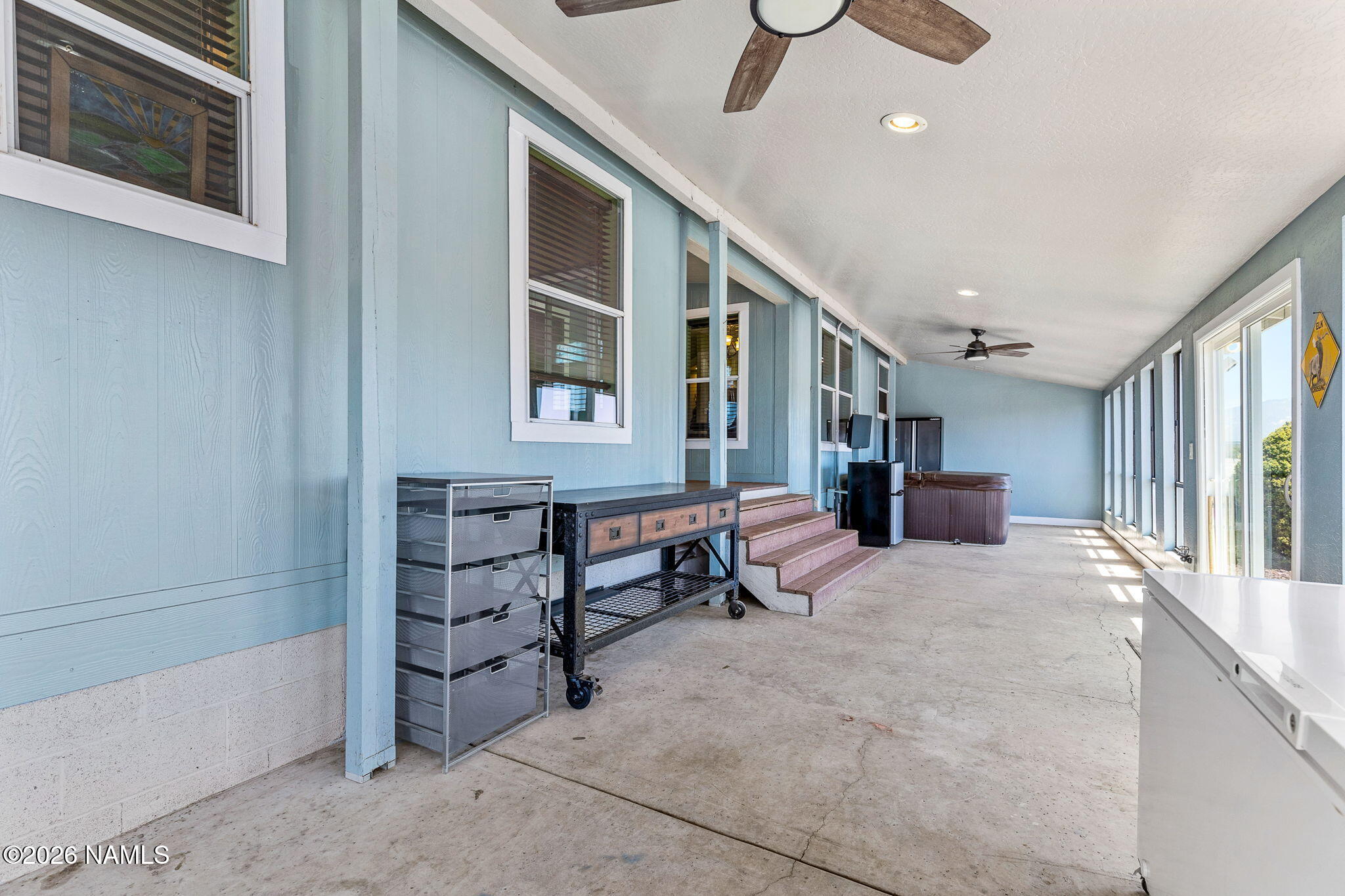 2318 Hoctor Road Williams, AZ 86046 - Photo 27 of 36 a bedroom with furniture and a window