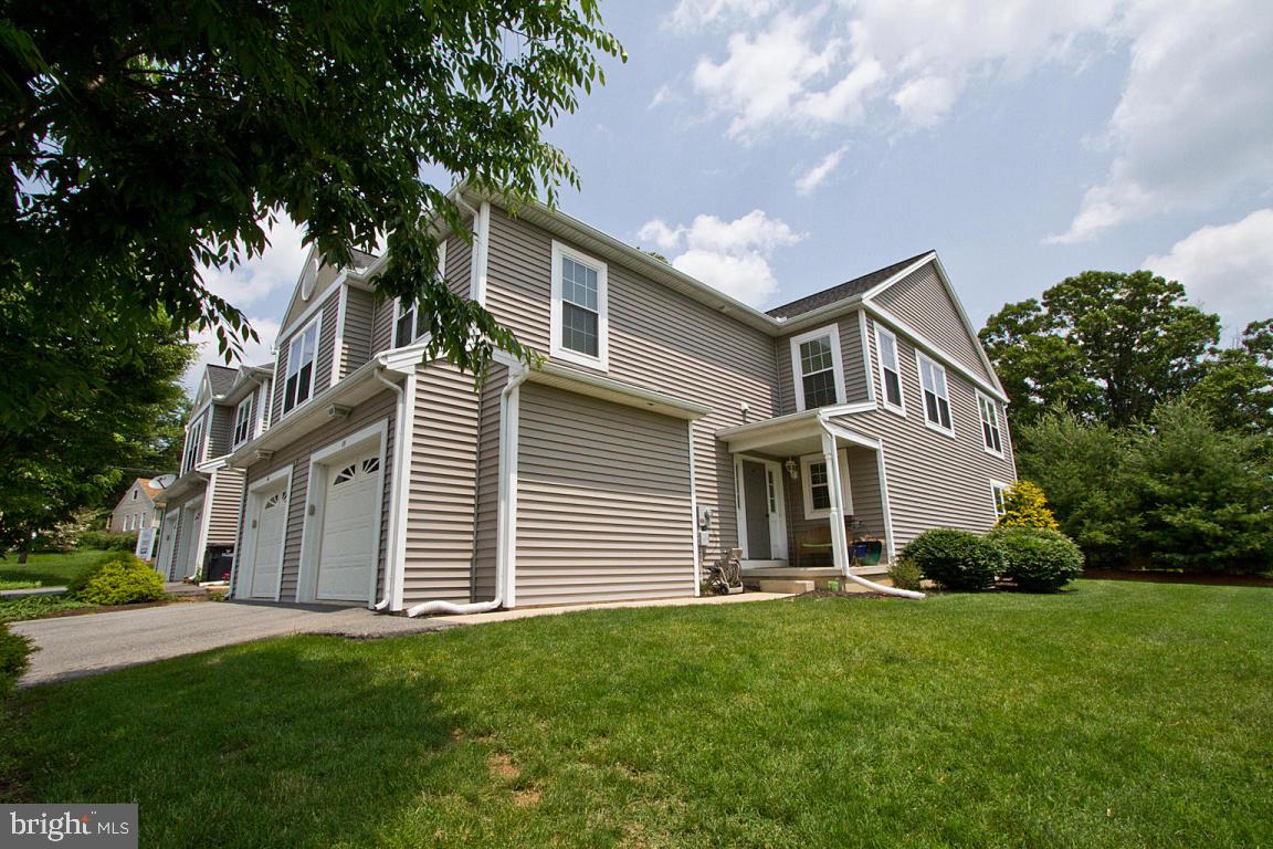 48 Harvest Road, Unit 15 Lancaster, PA 17602 - Photo 3 of 36 Gallery Image 3