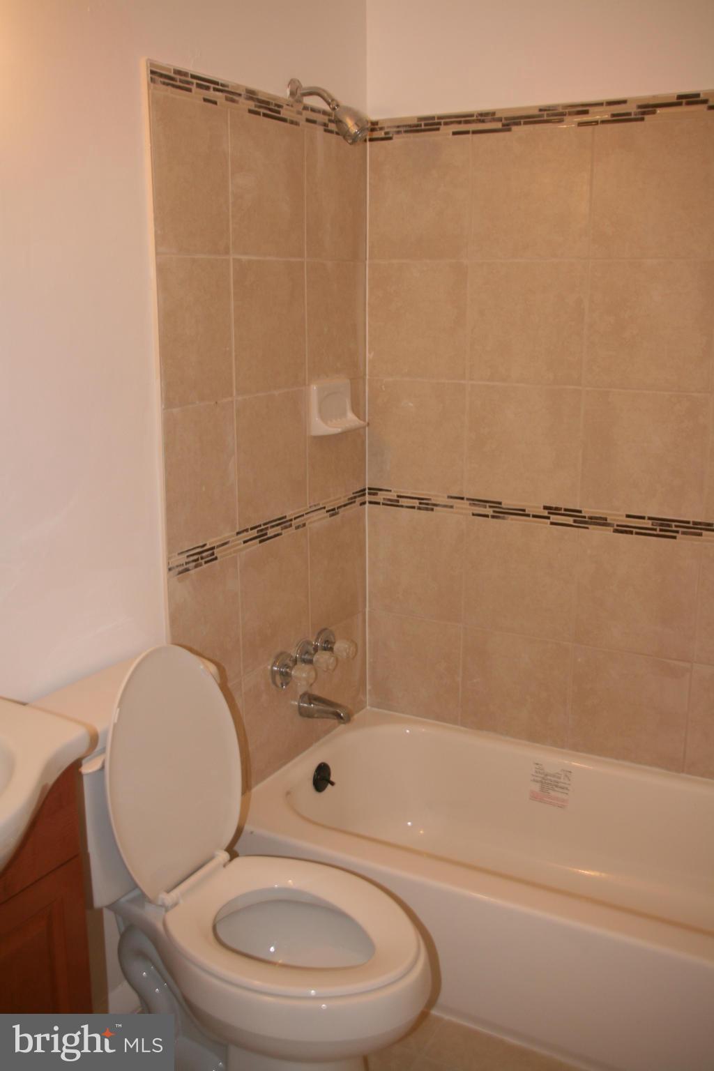 8501 Lucerne Road Randallstown, MD 21133 - Photo 3 of 29 Bath