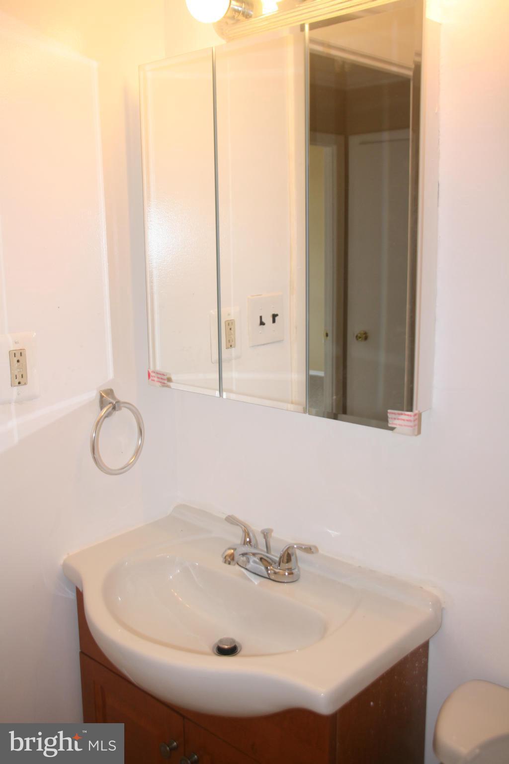 8501 Lucerne Road Randallstown, MD 21133 - Photo 4 of 29 Bath