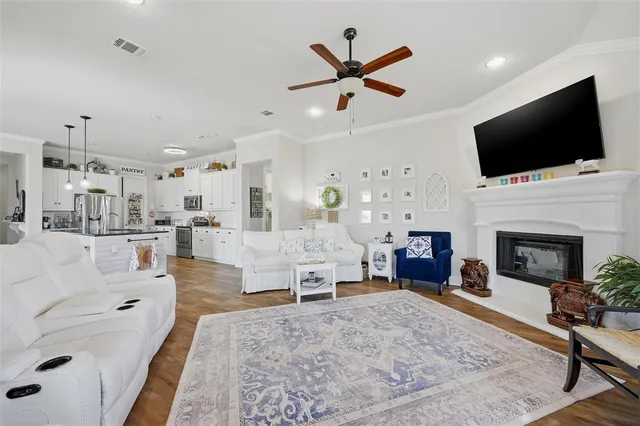 $675,000 | 11162 Farmington Road, Van Alstyne, TX 75495