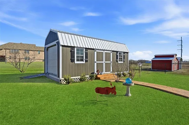 $675,000 | 11162 Farmington Road, Van Alstyne, TX 75495