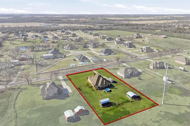 $675,000 | 11162 Farmington Road, Van Alstyne, TX 75495