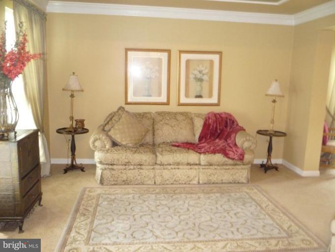 1525 Fenway Road Crofton, MD 21114 - Photo 4 of 29 Living Room