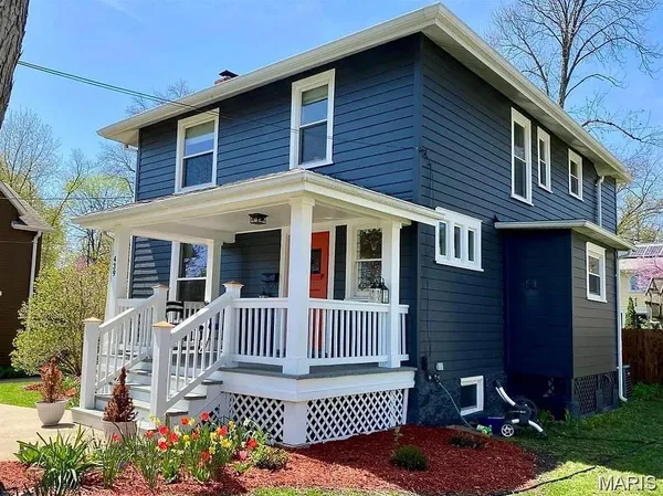 $3,225 | 439 Alma Avenue, Webster Groves, MO 63119