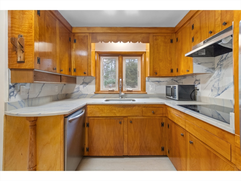 32 Rathbun Road Natick, MA 01760 - Photo 9 of 18