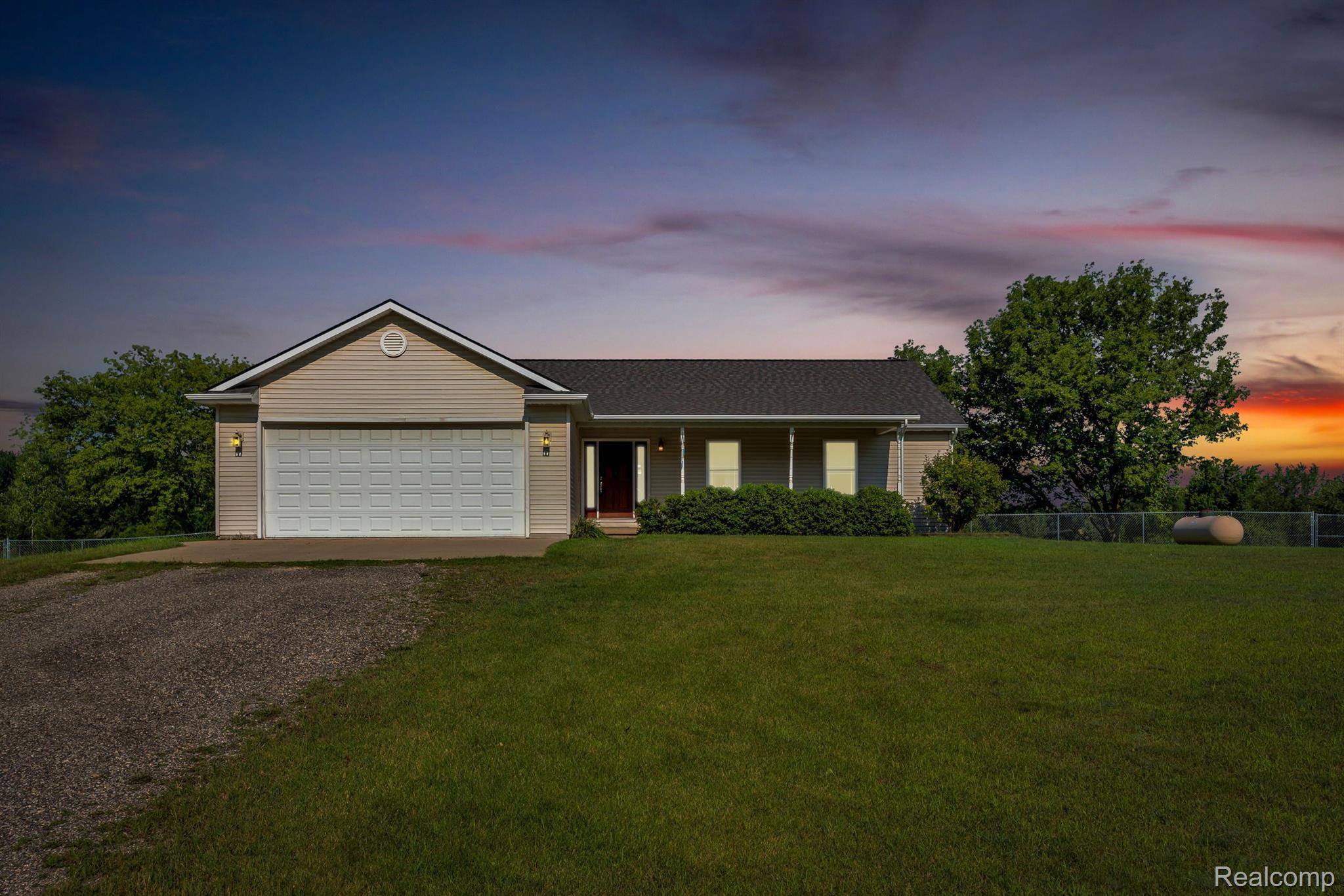 8636 Beardslee Road Perry, MI 48872 - Photo 1 of 49 Gallery Image 1