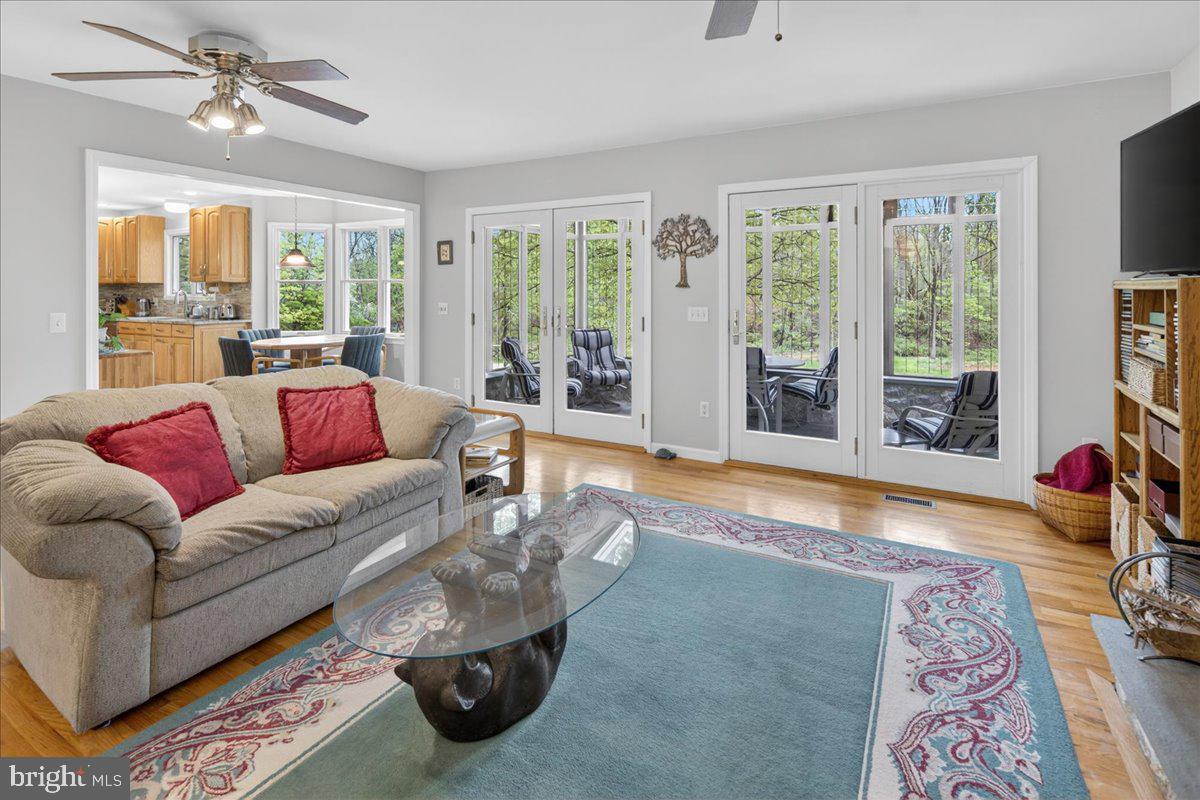 292 Pennington - Harbourton Road Pennington, NJ 08534 - Photo 16 of 55 Family Room