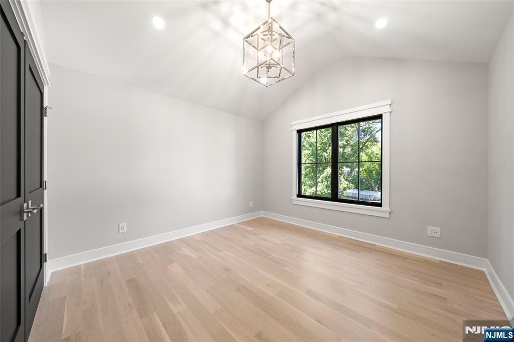 671 Delaware Avenue Ridgewood, NJ 07450 - Photo 17 of 25 Gallery Image 17
