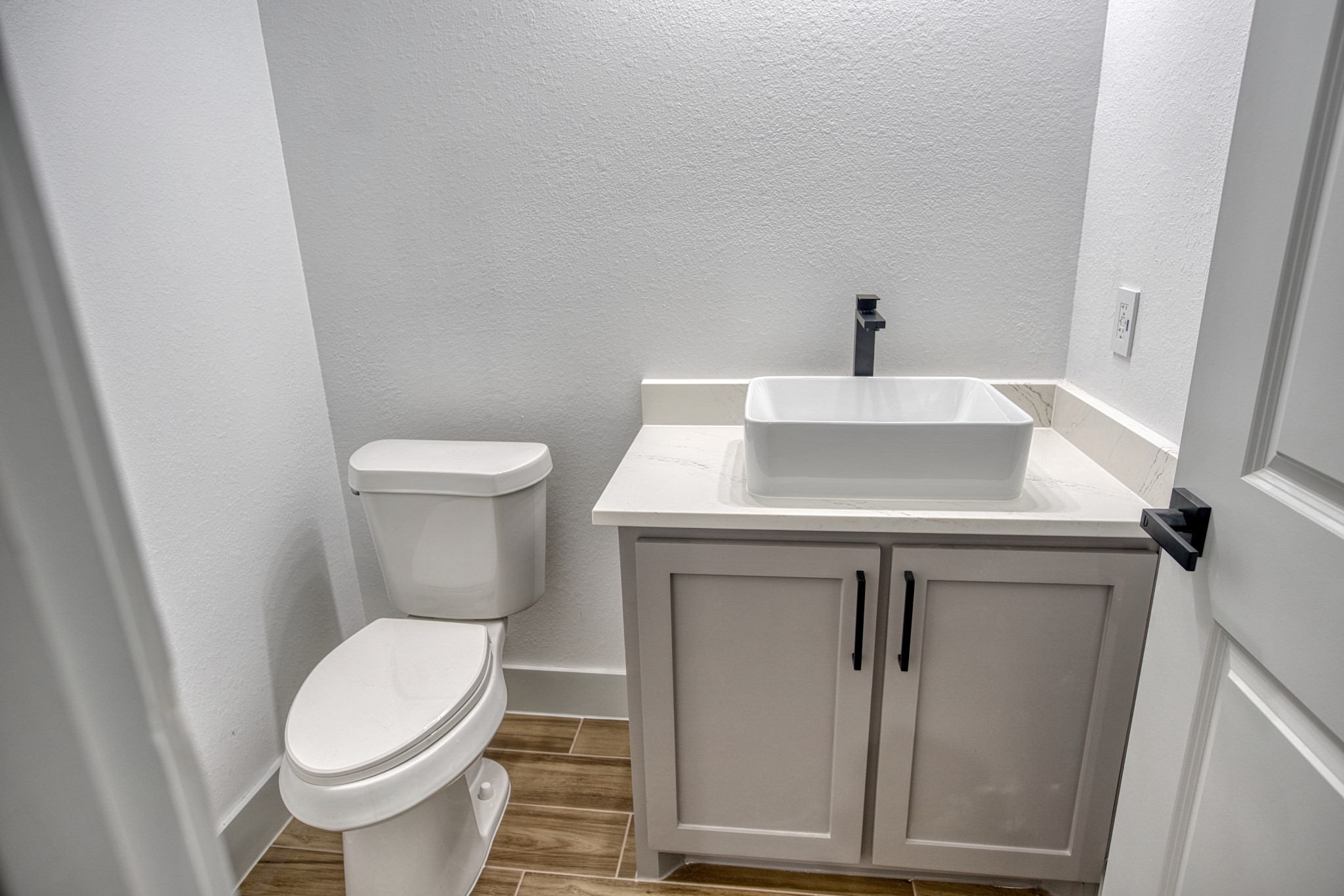 931 Buffalo Trail Angleton, TX 77515 - Photo 34 of 38