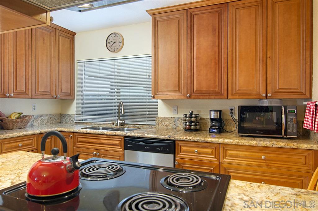 254 Rancho Drive, Unit B Chula Vista, CA 91911 - Photo 3 of 23