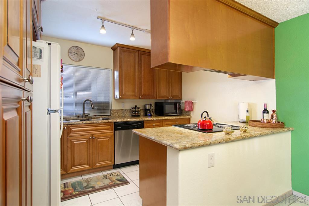 254 Rancho Drive, Unit B Chula Vista, CA 91911 - Photo 6 of 23