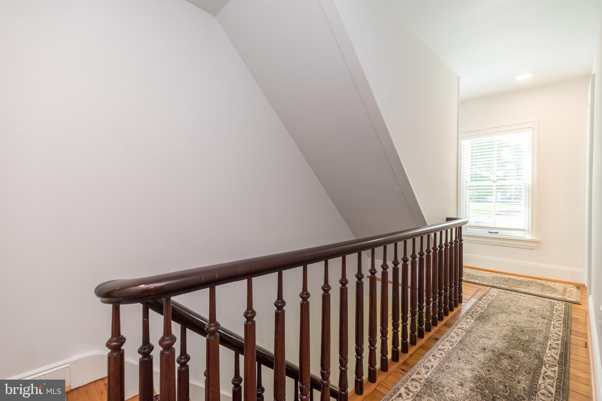 36 River Road Pipersville, PA 18947 - Photo 17 of 45 Original Polished Banister